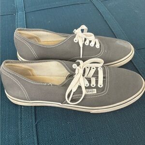 USED VANS - Women Size 8.5